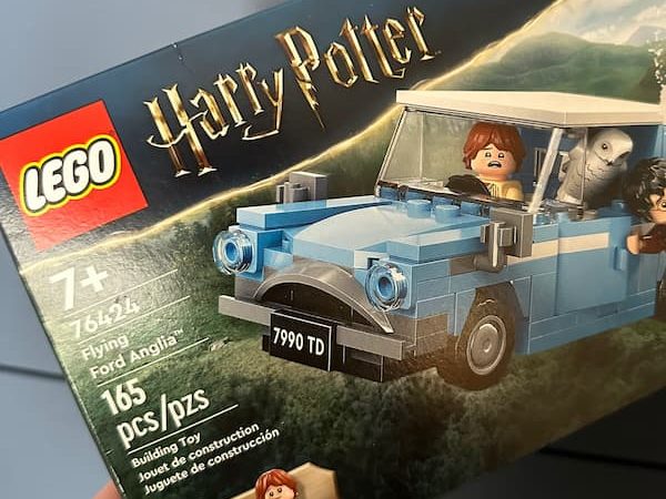 Target LEGO Deals: Harry Potter Flying Ford Anglia Car Toy only $7.61, plus more!